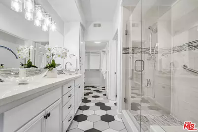 12963 Runway Rd #121, Playa Vista, CA 90094 - Photo 17