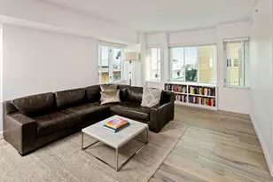 10520 Wilshire Blvd, Los Angeles, CA 90024 - Photo 9