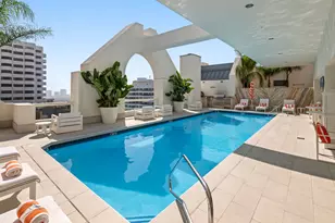 10520 Wilshire Blvd, Los Angeles, CA 90024 - Photo 23