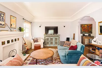 4253 Franklin Ave, Los Angeles, CA 90027 - Photo 9