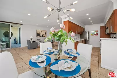 11970 Montana Ave #102, Los Angeles, CA 90049 - Photo 7