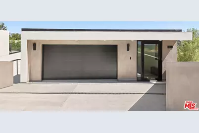 5130 Medina Rd, Woodland Hills, CA 91364 - Photo 23