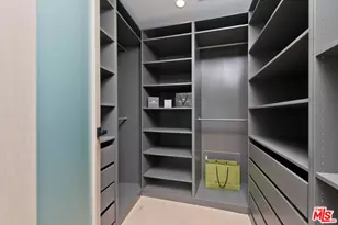 5130 Medina Rd, Woodland Hills, CA 91364 - Photo 15