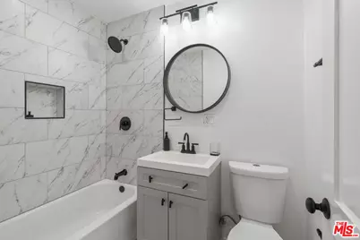 19007 Vanowen St, Reseda, CA 91335 - Photo 25