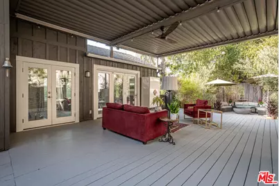 3835 Fairway Ave, Studio City, CA 91604 - Photo 15