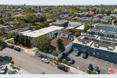 2302 32nd St, Santa Monica, CA 90405 - Photo 13