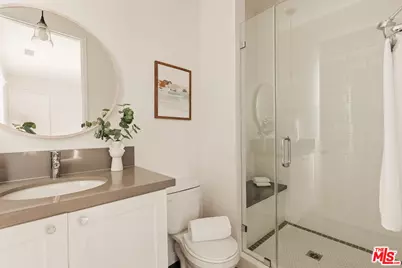 8109 McConnell Ave, Los Angeles, CA 90045 - Photo 29