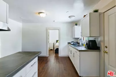 2821 S Sycamore Ave, Los Angeles, CA 90016 - Photo 7