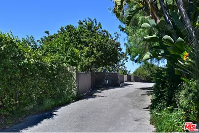 4039 Cody Rd, Sherman Oaks, CA 91403 - Photo 47