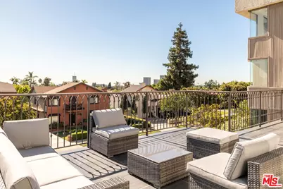 10725 Ashton Ave #101, Los Angeles, CA 90024 - Photo 21