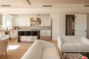 10725 Ashton Ave, Los Angeles, CA 90024 - Photo 1