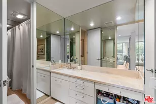 9255 Doheny Rd, West Hollywood, CA 90069 - Photo 19