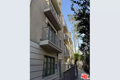 277 S Spalding Dr #303, Beverly Hills, CA 90212 - Photo 17