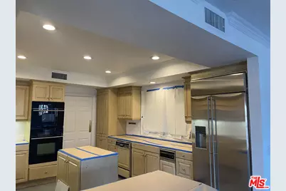 277 S Spalding Dr #303, Beverly Hills, CA 90212 - Photo 13