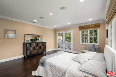 9023 Alto Cedro Dr, Beverly Hills, CA 90210 - Photo 57