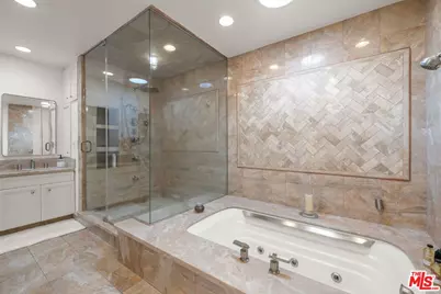 9023 Alto Cedro Dr, Beverly Hills, CA 90210 - Photo 39