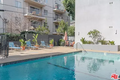 1215 N Olive Dr #210, West Hollywood, CA 90069 - Photo 19