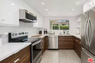 2001 E Camino Parocela, Palm Springs, CA 92264 - Photo 9