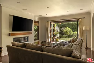 7222 Kentwood Ave, Los Angeles, CA 90045 - Photo 15