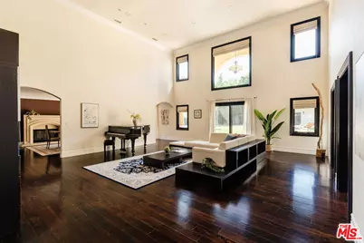 17236 Weddington St, Encino, CA 91316 - Photo 3