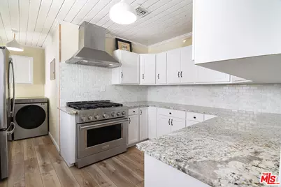 14413 Valley Vista Blvd, Sherman Oaks, CA 91423 - Photo 9