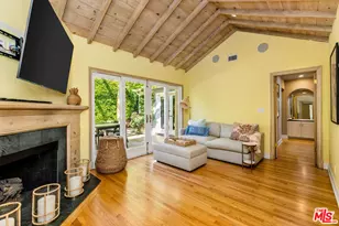 10570 Lindbrook Dr, Los Angeles, CA 90024 - Photo 15