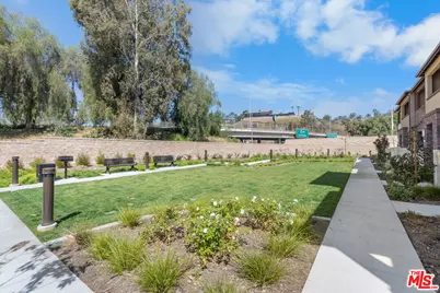 1313 Nimbus Ct, Pomona, CA 91768 - Photo 43