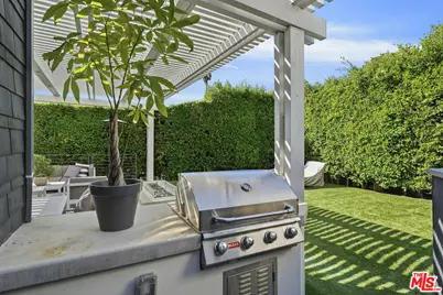 3631 Serra Rd, Malibu, CA 90265 - Photo 51