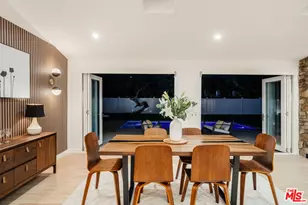 22649 Mulholland Dr, Woodland Hills, CA 91364 - Photo 27