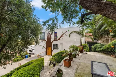 7210 Sunnydip Trl, Los Angeles, CA 90068 - Photo 23