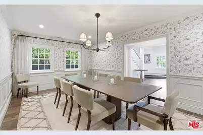 154 S Anita Ave, Los Angeles, CA 90049 - Photo 33
