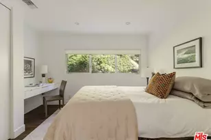 2300 Canyon Dr, Los Angeles, CA 90068 - Photo 25