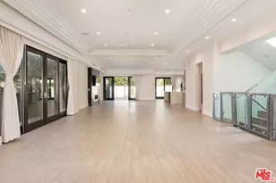 312 S Palm Dr, Beverly Hills, CA 90212 - Photo 1