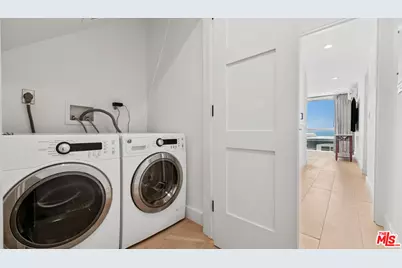 11964 Whalers Ln, Malibu, CA 90265 - Photo 23