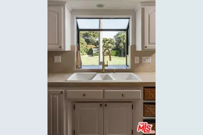 29328 Heathercliff Rd, Malibu, CA 90265 - Photo 17