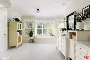 13127 Boca De Canon Ln, Los Angeles, CA 90049 - Photo 25