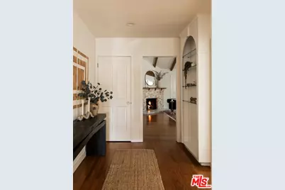 10225 Valley Spring Ln, Toluca Lake, CA 91602 - Photo 13
