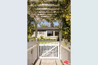 10225 Valley Spring Ln, Toluca Lake, CA 91602 - Photo 35