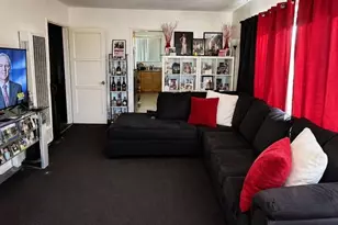 9506 S Manhattan Pl, Los Angeles, CA 90047 - Photo 5