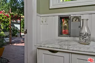 2882 Belden Dr, Los Angeles, CA 90068 - Photo 33