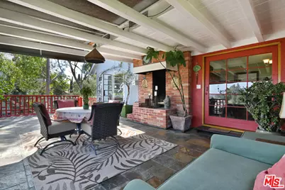 2882 Belden Dr, Los Angeles, CA 90068 - Photo 23