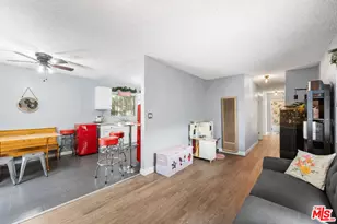 11477 Amboy Ave, San Fernando, CA 91340 - Photo 5