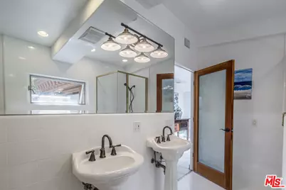 7036 Grasswood Ave, Malibu, CA 90265 - Photo 19