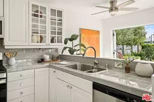 2477 Walnut Ave, Venice, CA 90291 - Photo 9