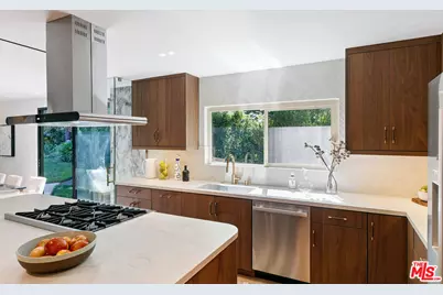 23458 Canzonet St, Woodland Hills, CA 91367 - Photo 13