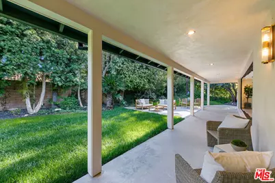 23458 Canzonet St, Woodland Hills, CA 91367 - Photo 41