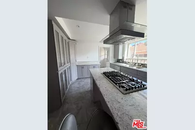 6256 S Fairfax Ave, Los Angeles, CA 90056 - Photo 5