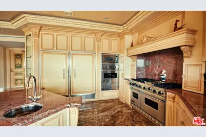 2716 Casiano Rd, Los Angeles, CA 90077 - Photo 15