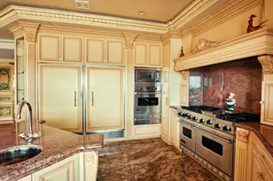 2716 Casiano Rd, Los Angeles, CA 90077 - Photo 15