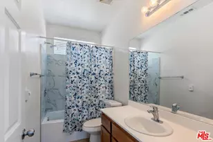 11926 Olive Glen Ln, Los Angeles, CA 90047 - Photo 25